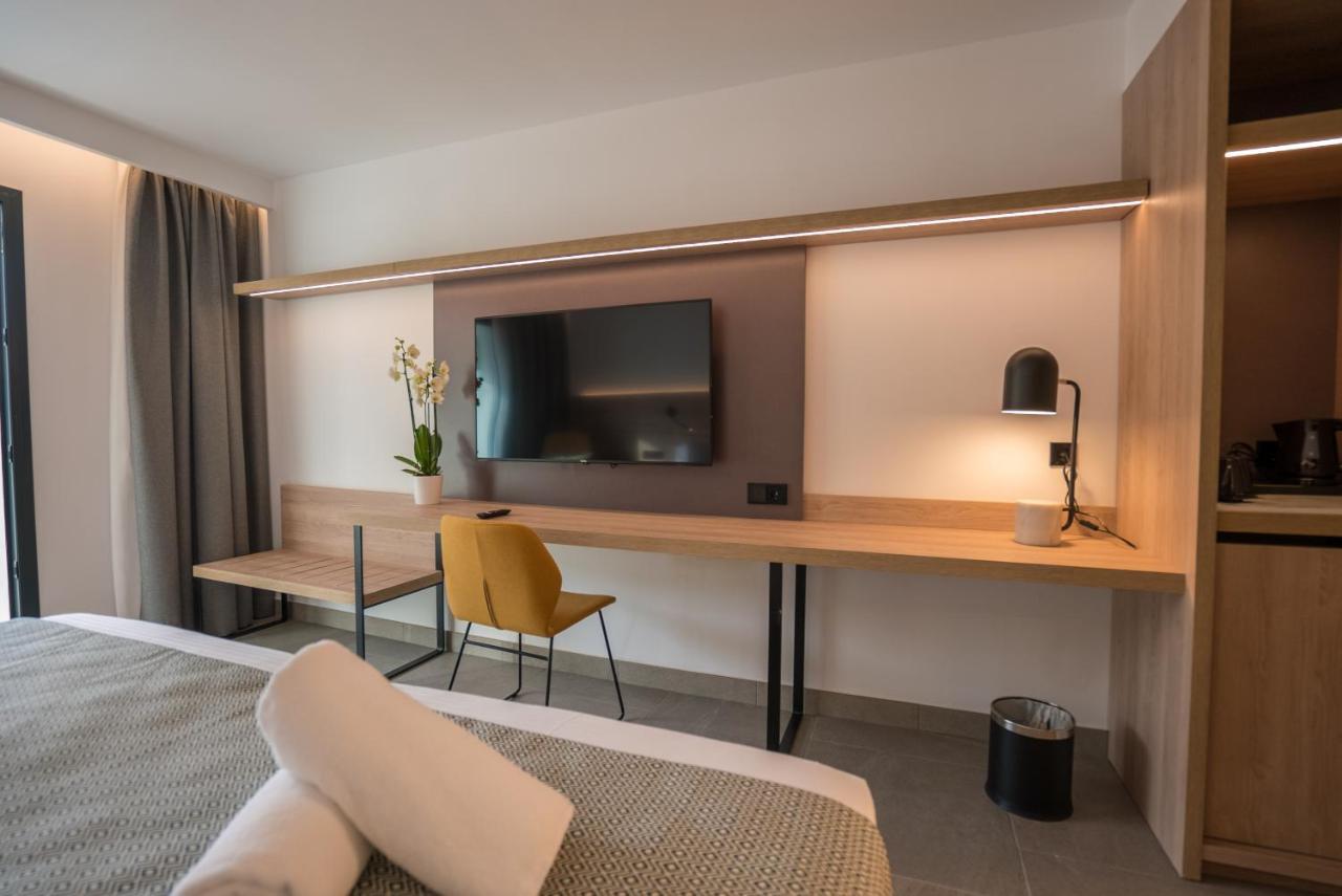 Hotel Morlans Suites - Adults Only Peguera Exterior photo